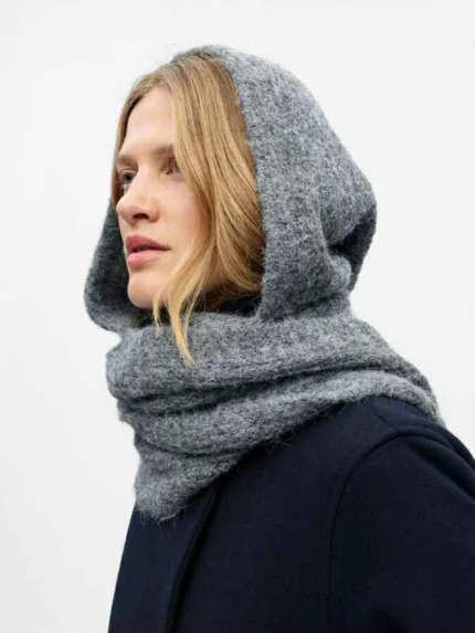 Balaklava Milu med skjerf